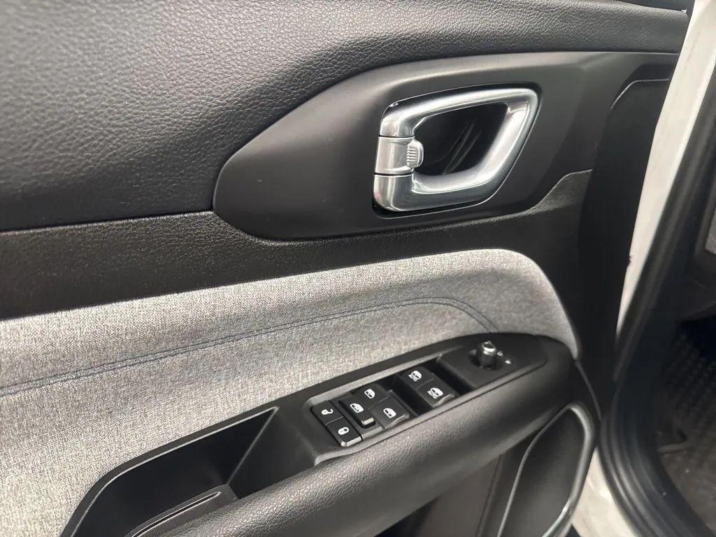 used 2022 Jeep Compass car, priced at $21,799