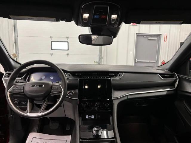 used 2024 Jeep Grand Cherokee car, priced at $36,555