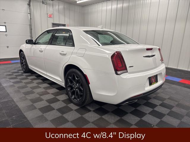 used 2022 Chrysler 300 car