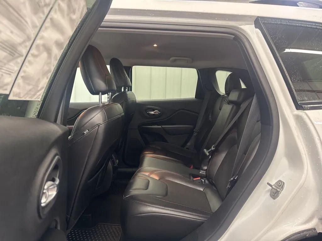 used 2020 Jeep Cherokee car, priced at $22,995