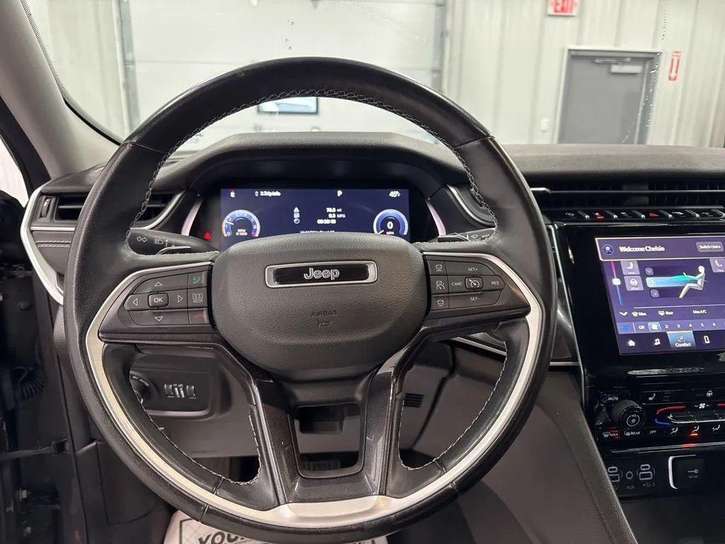 used 2022 Jeep Grand Cherokee car, priced at $26,555