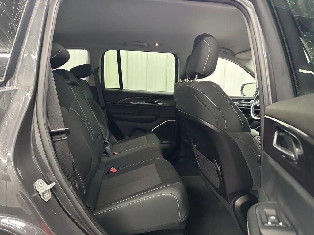 used 2022 Jeep Grand Cherokee car, priced at $26,555