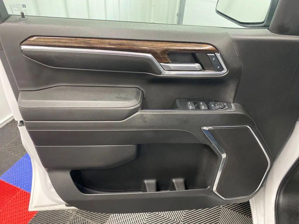 used 2024 GMC Sierra 1500 car, priced at $43,555