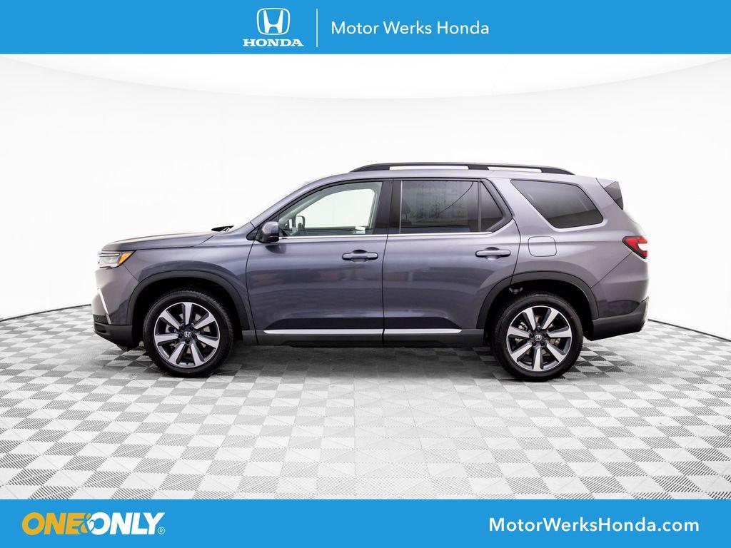 new 2025 Honda Pilot car, priced at $49,095