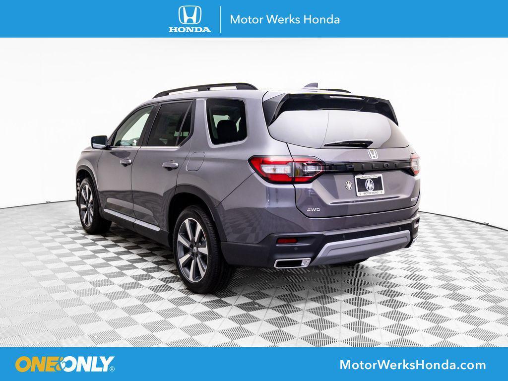 new 2025 Honda Pilot car, priced at $49,095