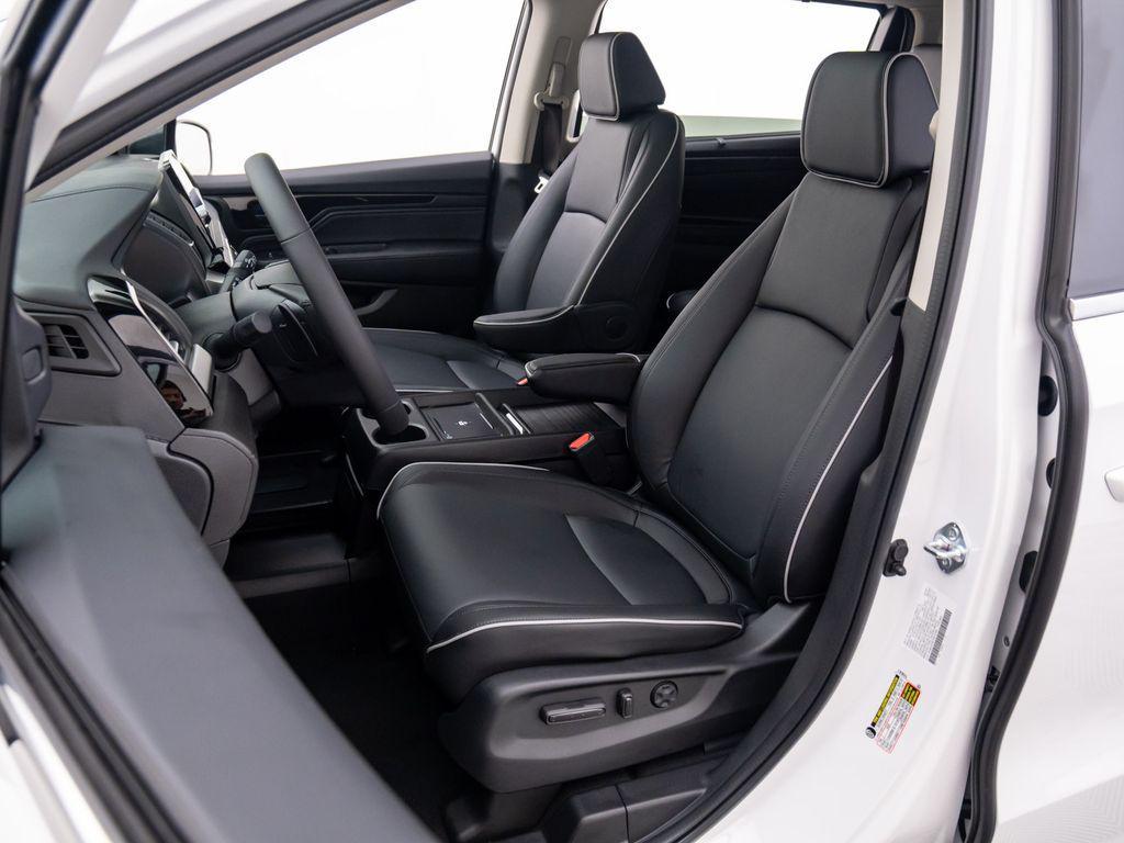 new 2026 Honda Odyssey car, priced at $49,445