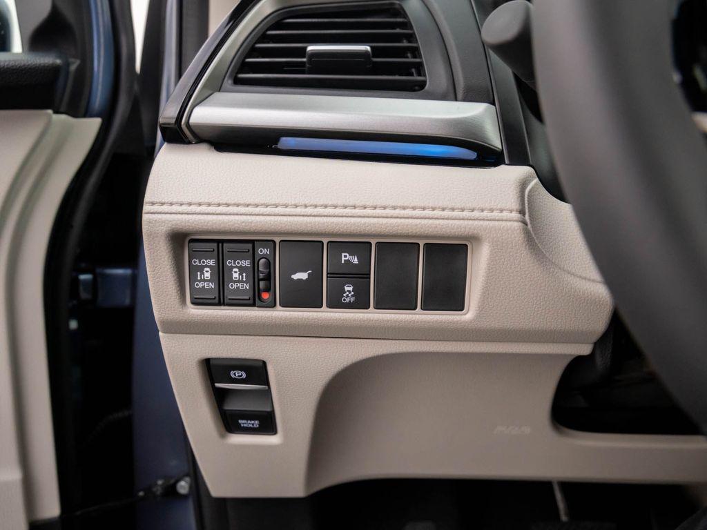 new 2026 Honda Odyssey car, priced at $48,990