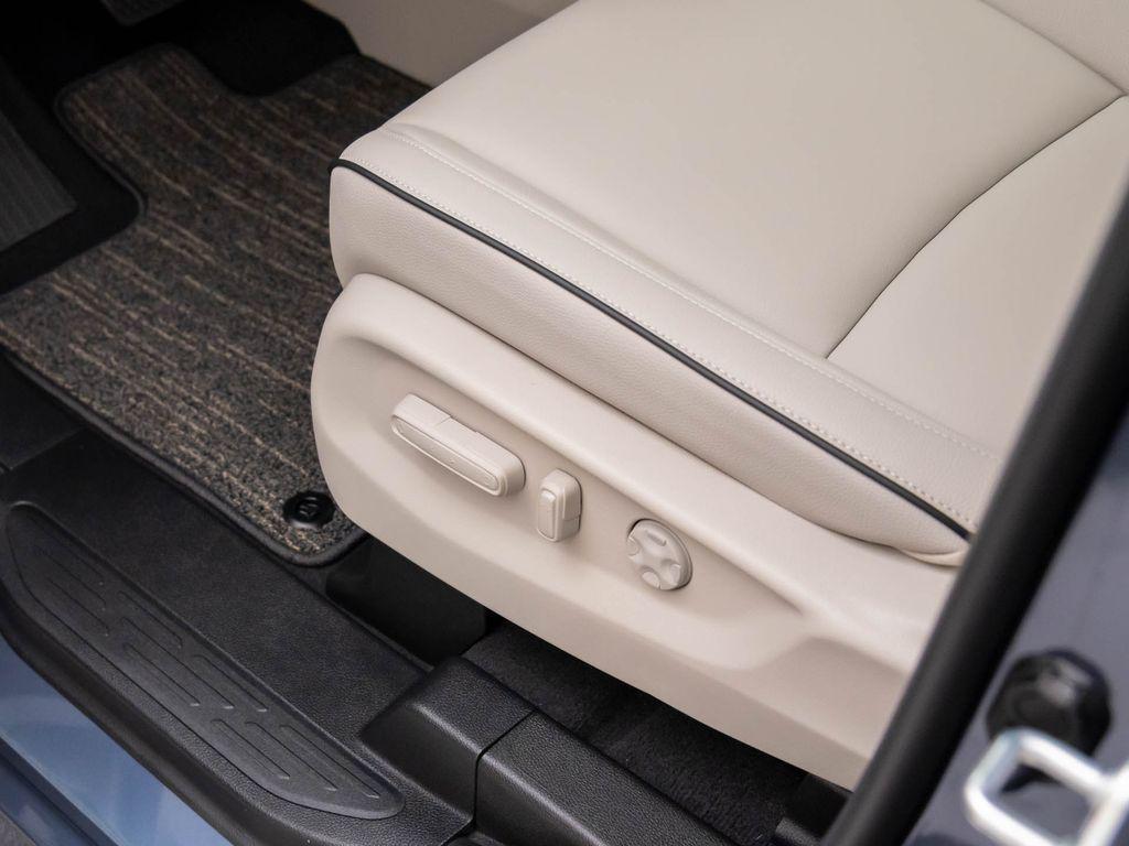 new 2026 Honda Odyssey car, priced at $48,990