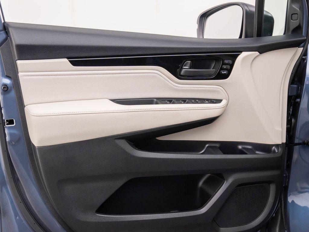 new 2026 Honda Odyssey car, priced at $48,990