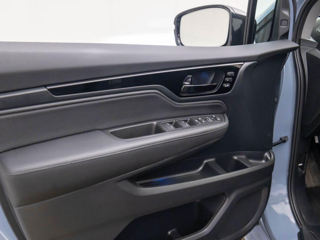 used 2024 Honda Odyssey car, priced at $45,395