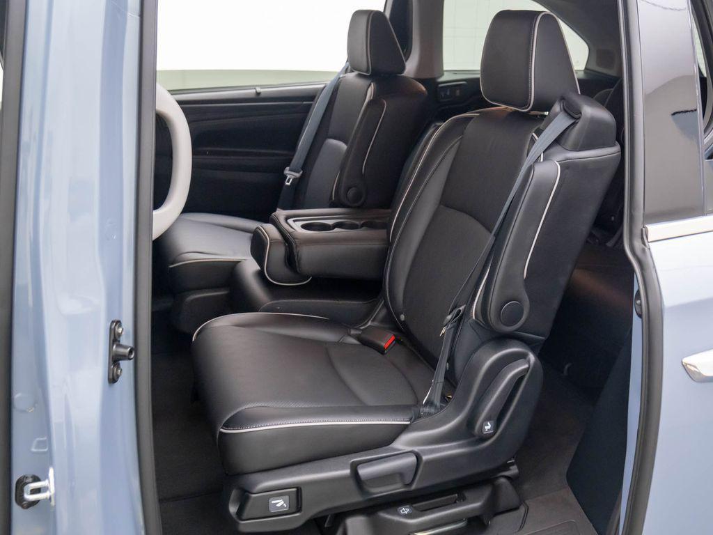 used 2024 Honda Odyssey car, priced at $45,395
