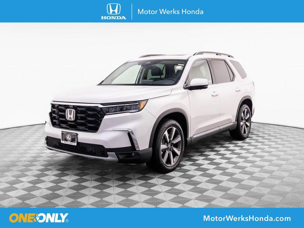 new 2025 Honda Pilot car, priced at $53,030
