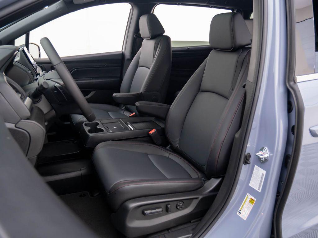 new 2026 Honda Odyssey car, priced at $45,845