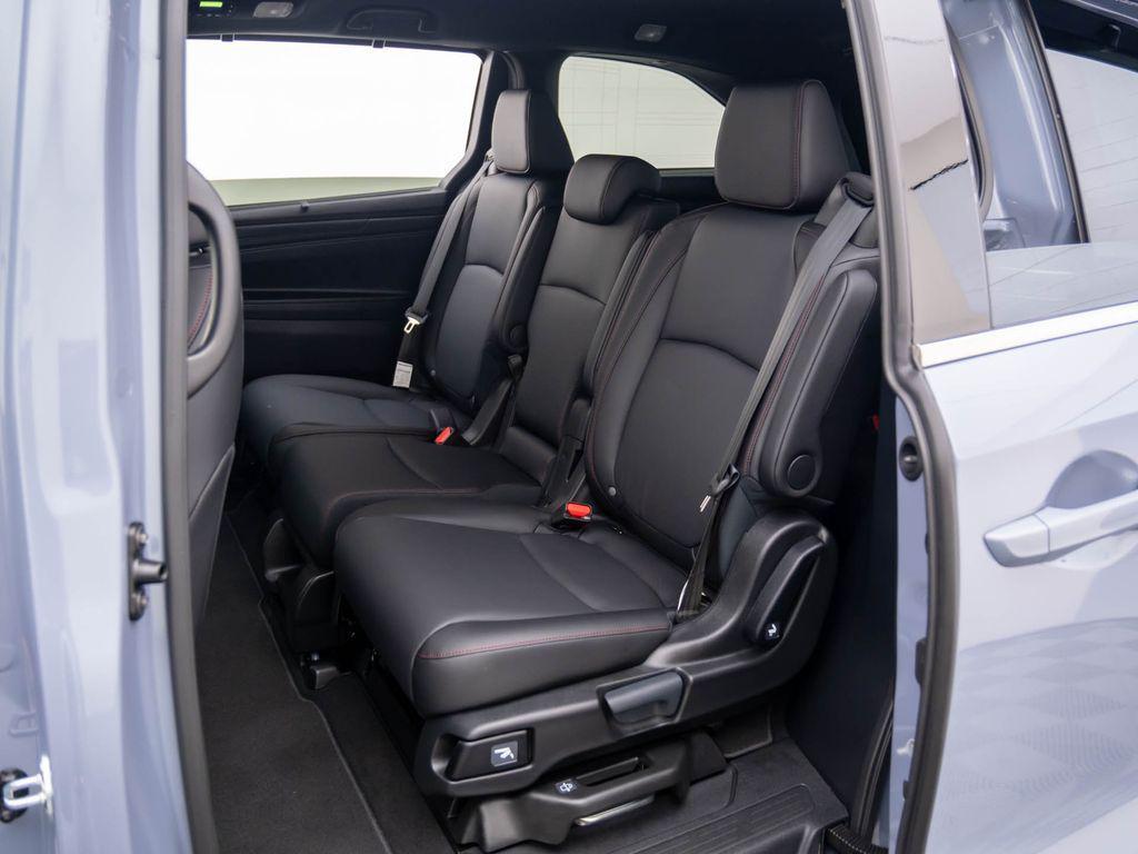 new 2026 Honda Odyssey car, priced at $45,845