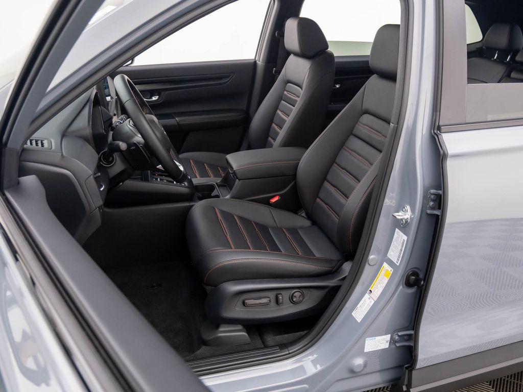 new 2026 Honda CR-V Hybrid car, priced at $40,015