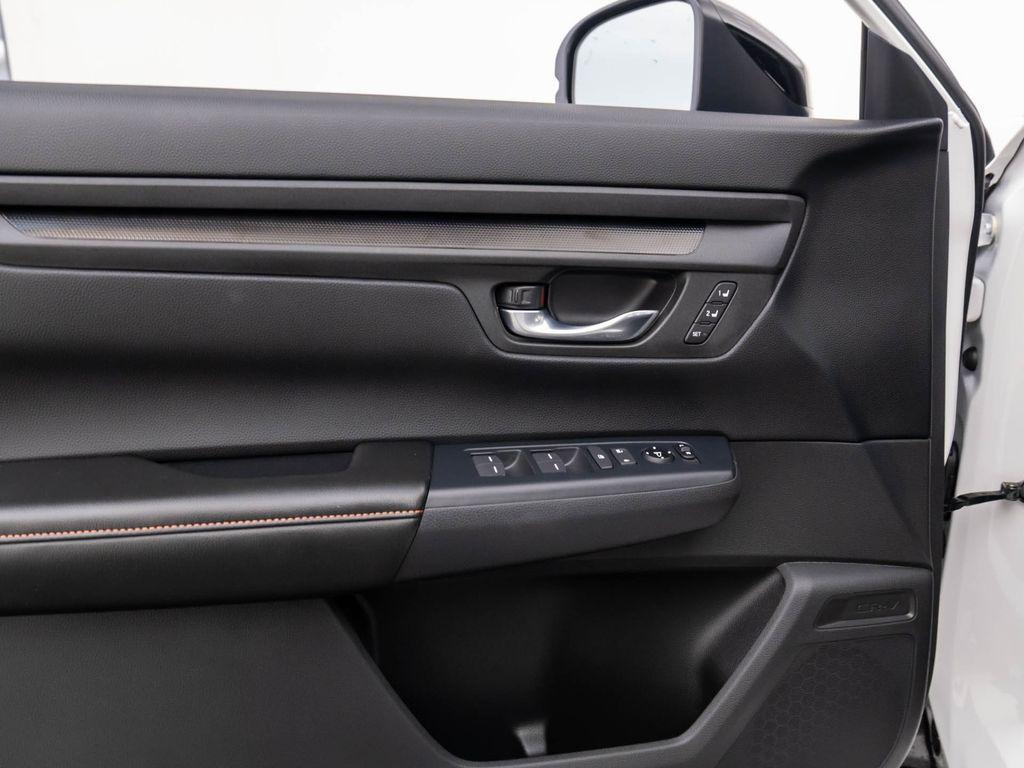 new 2026 Honda CR-V Hybrid car, priced at $40,015