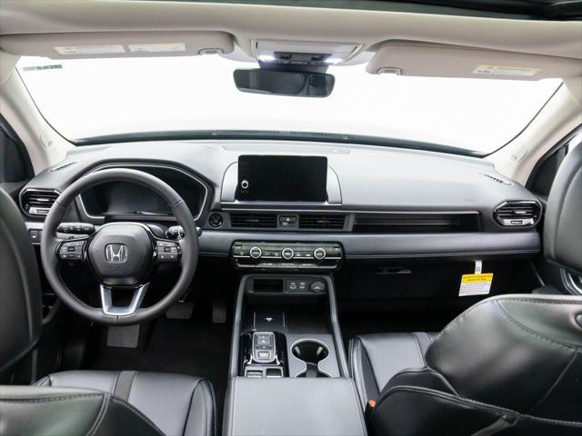 new 2025 Honda Pilot car, priced at $49,642