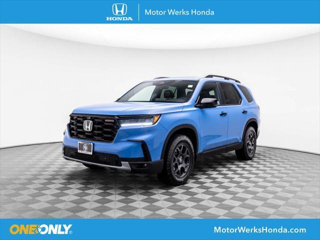 new 2025 Honda Pilot car, priced at $47,878