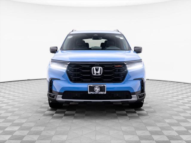 new 2025 Honda Pilot car, priced at $47,878