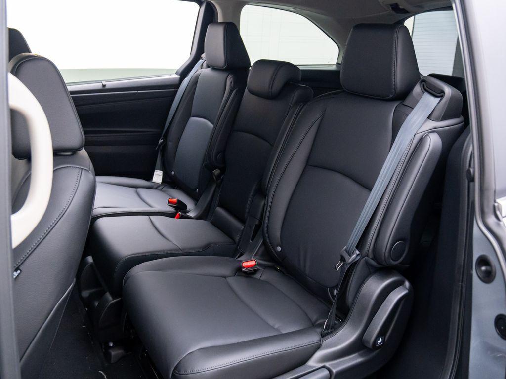 new 2026 Honda Odyssey car, priced at $44,290