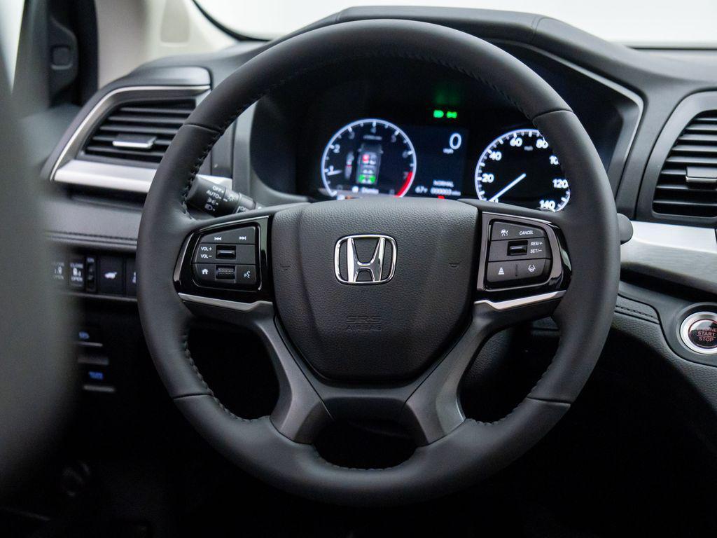 new 2026 Honda Odyssey car, priced at $44,290