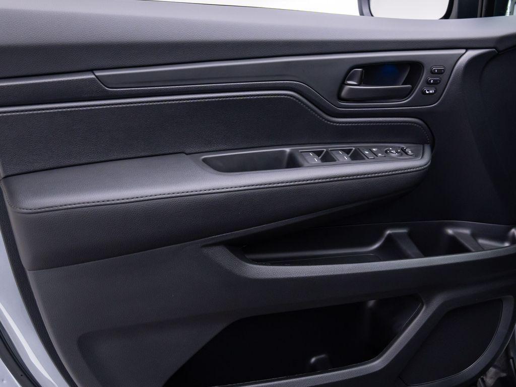 new 2026 Honda Odyssey car, priced at $44,290