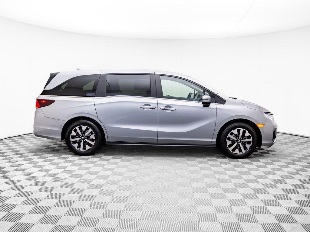 new 2026 Honda Odyssey car, priced at $44,290