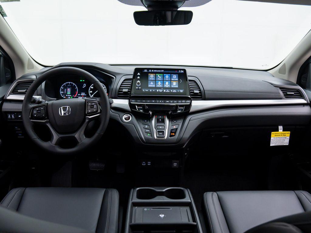 new 2026 Honda Odyssey car, priced at $44,290