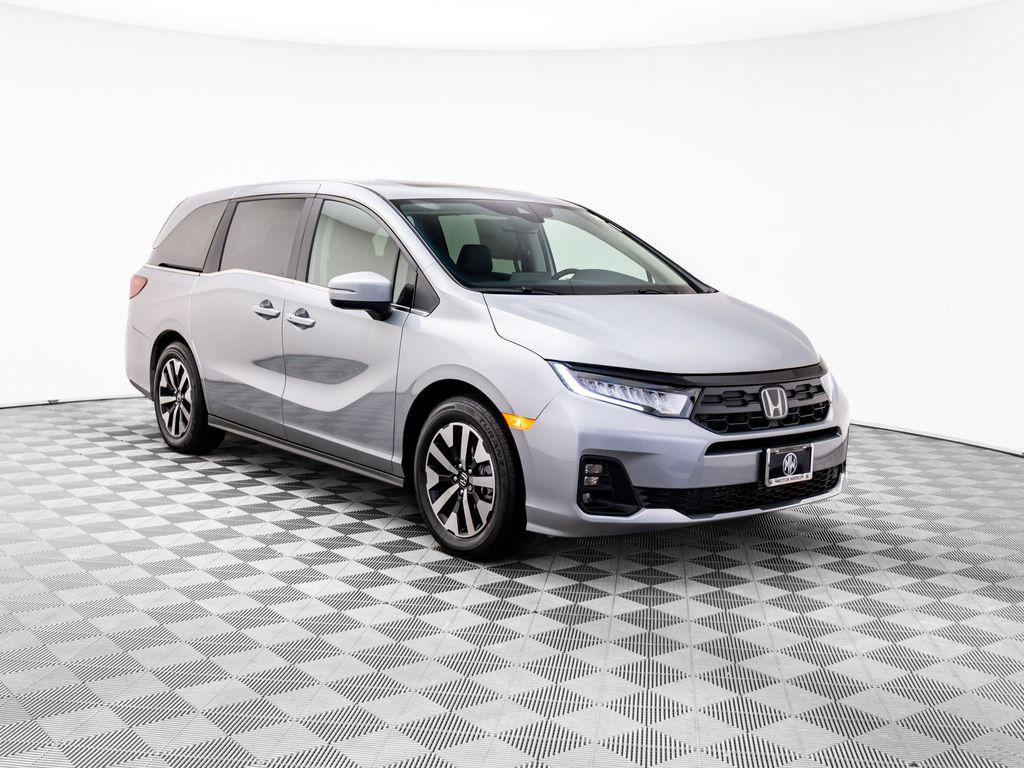 new 2026 Honda Odyssey car, priced at $44,290