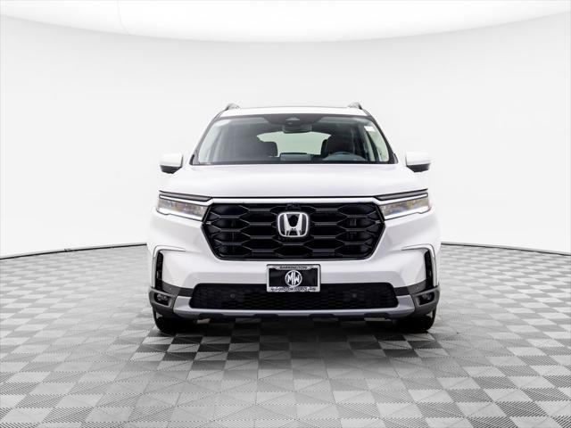 new 2025 Honda Pilot car, priced at $53,130