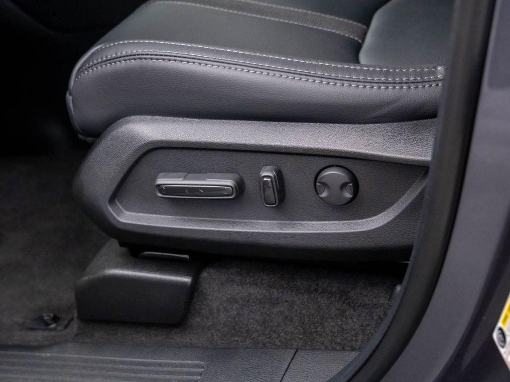 new 2025 Honda Pilot car, priced at $44,268