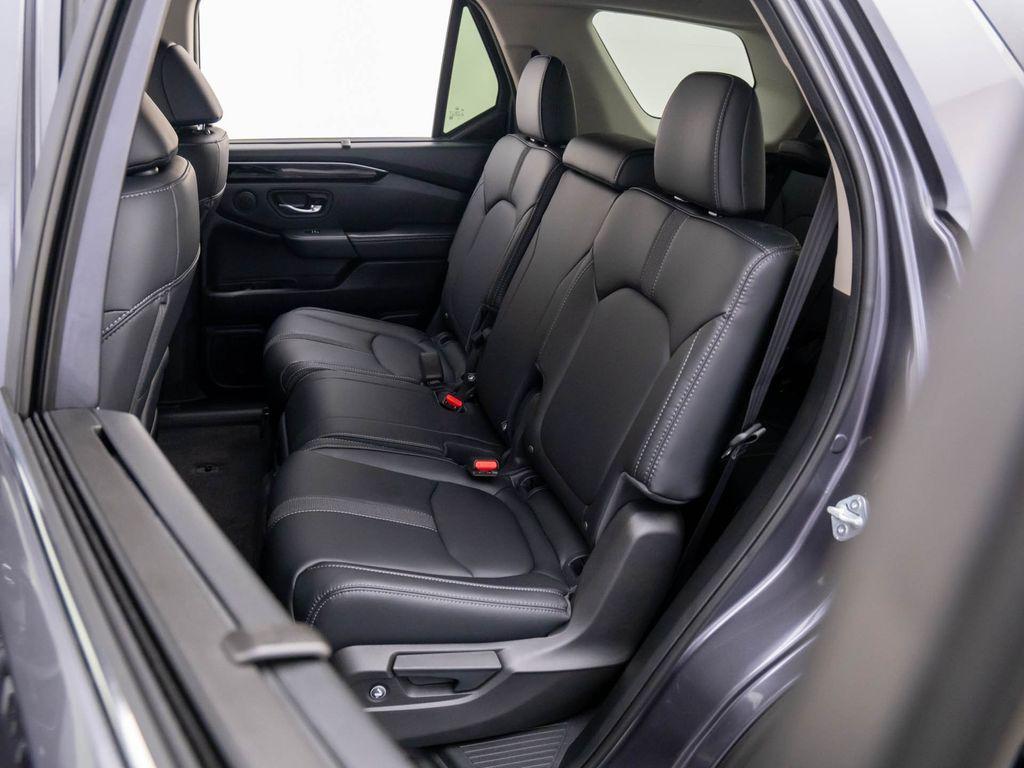 new 2025 Honda Pilot car, priced at $44,268