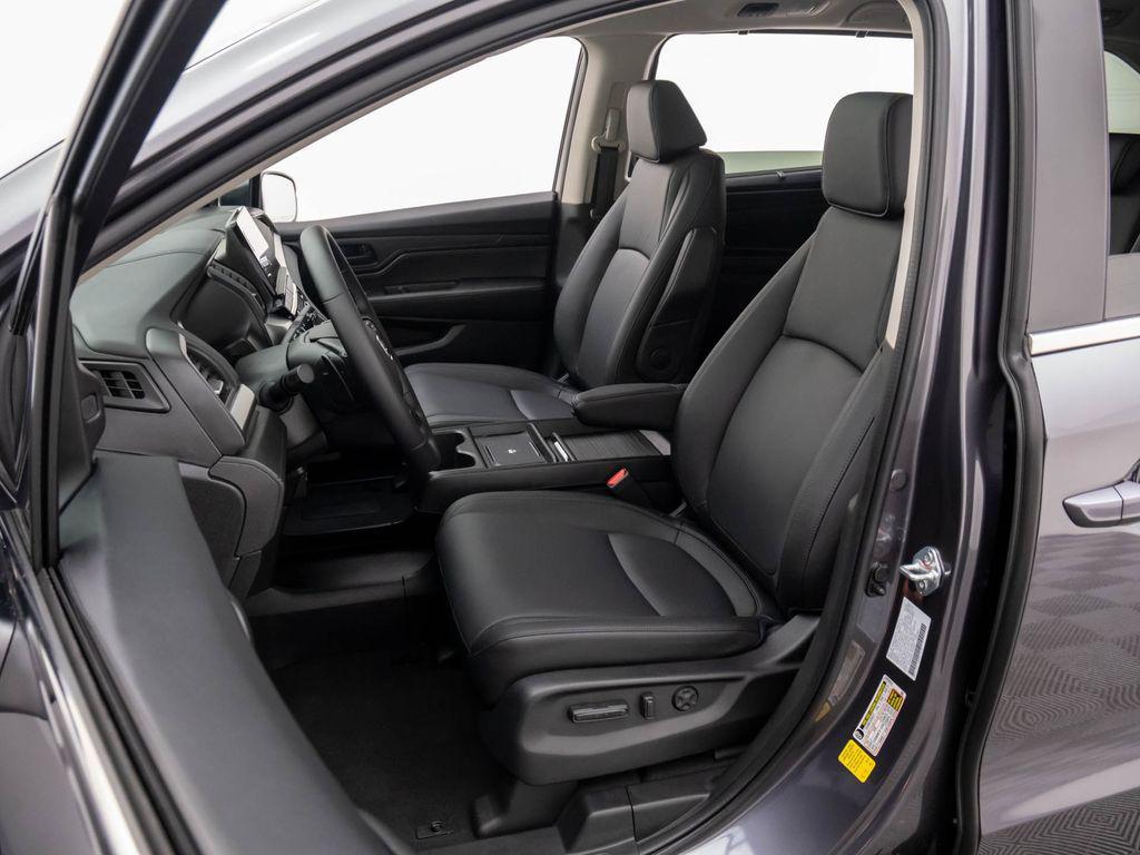 new 2026 Honda Odyssey car, priced at $45,685