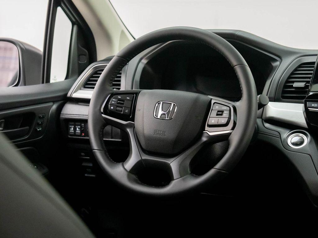 new 2026 Honda Odyssey car, priced at $45,685