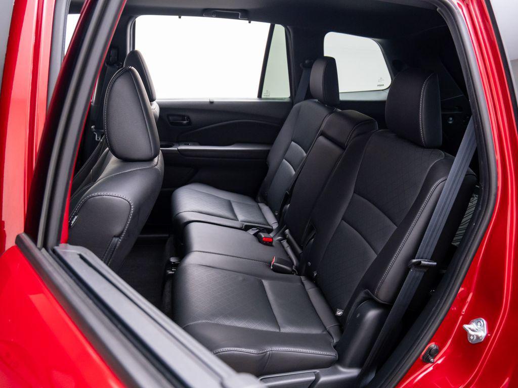 used 2022 Honda Passport car, priced at $33,401
