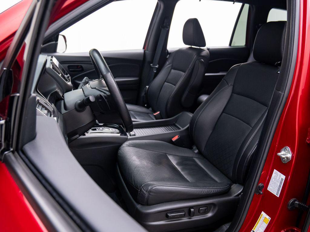 used 2022 Honda Passport car, priced at $33,401