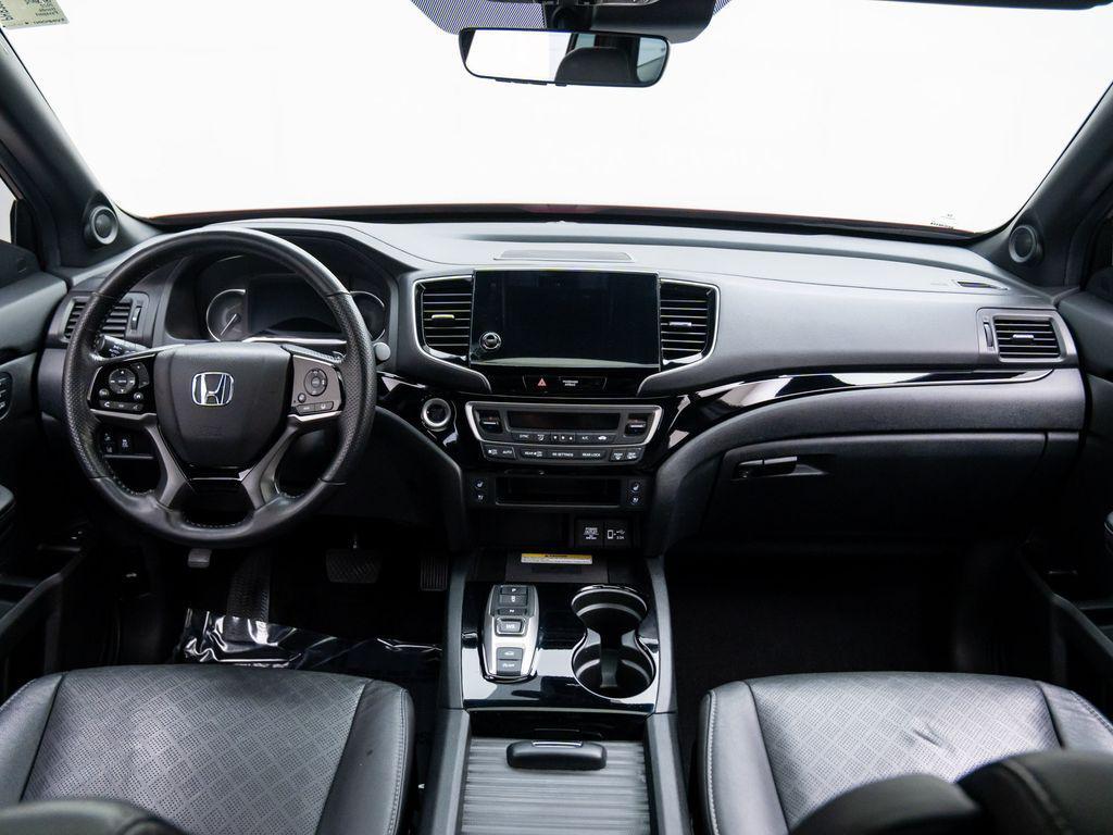 used 2022 Honda Passport car, priced at $33,401