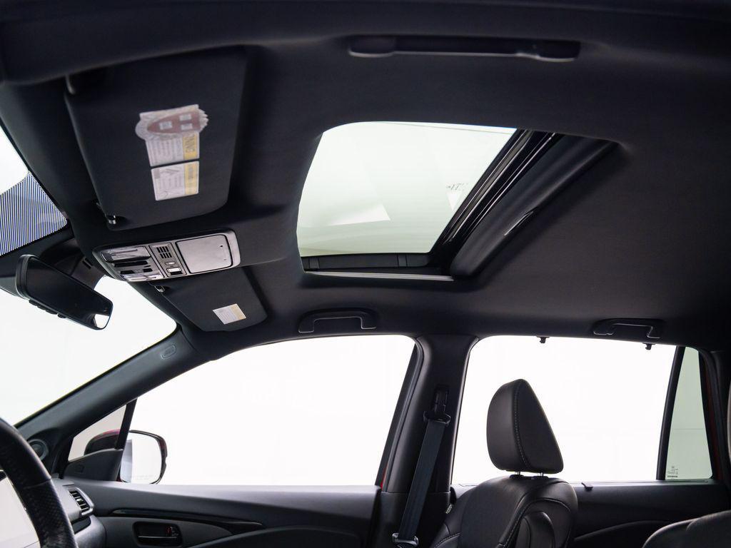 used 2022 Honda Passport car, priced at $33,401