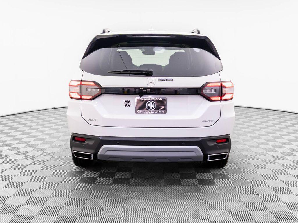 new 2025 Honda Pilot car, priced at $52,985