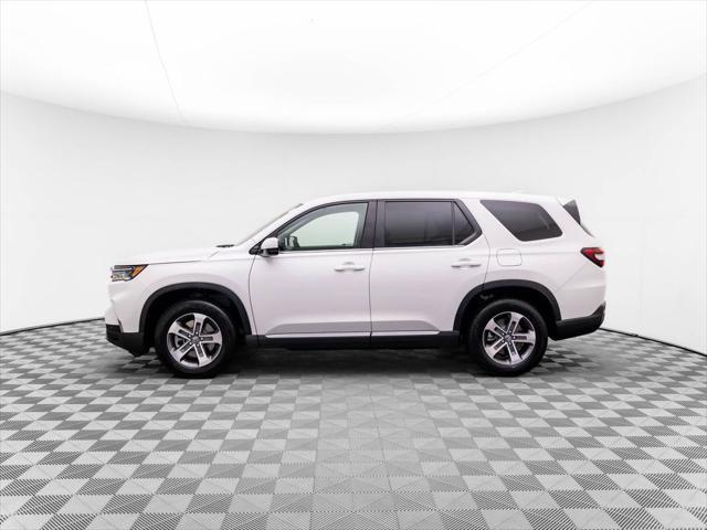 new 2025 Honda Pilot car, priced at $45,956