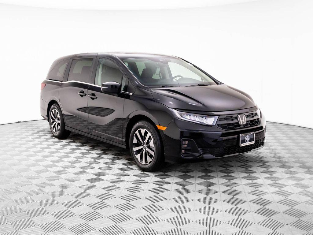 new 2026 Honda Odyssey car, priced at $44,290