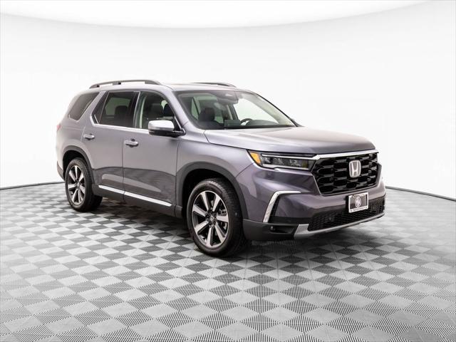 new 2025 Honda Pilot car, priced at $48,731