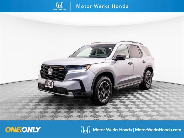 new 2025 Honda Pilot car, priced at $48,334