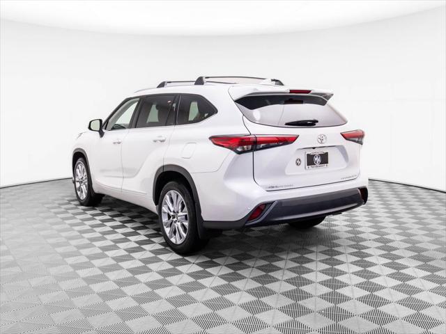 used 2023 Toyota Highlander car, priced at $43,595