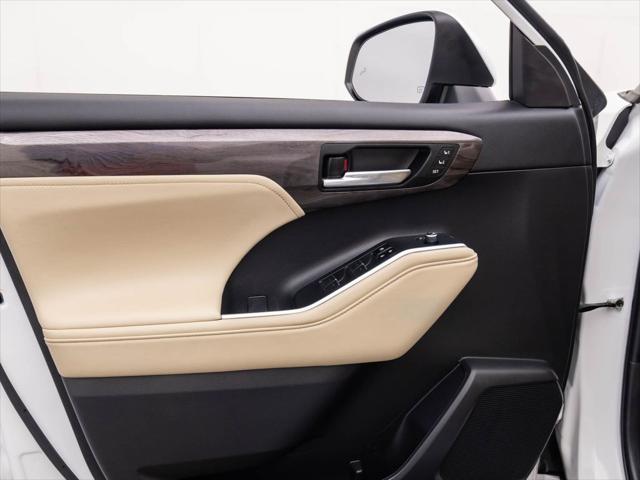 used 2023 Toyota Highlander car, priced at $43,595