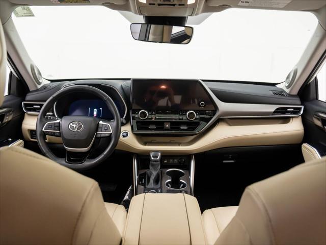 used 2023 Toyota Highlander car, priced at $43,595