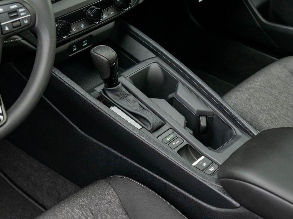 new 2025 Honda Accord car, priced at $30,274