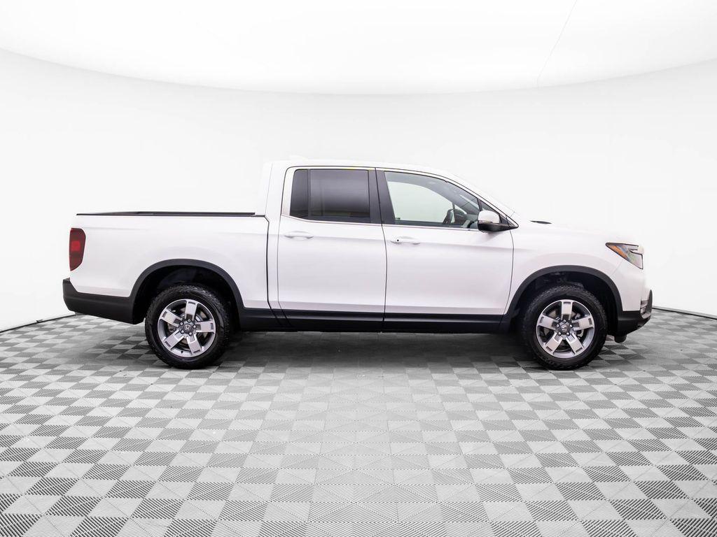 new 2025 Honda Ridgeline car, priced at $42,380