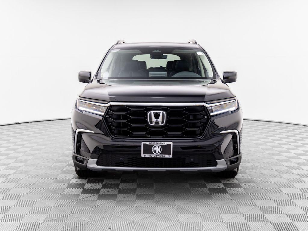 new 2025 Honda Pilot car, priced at $47,823