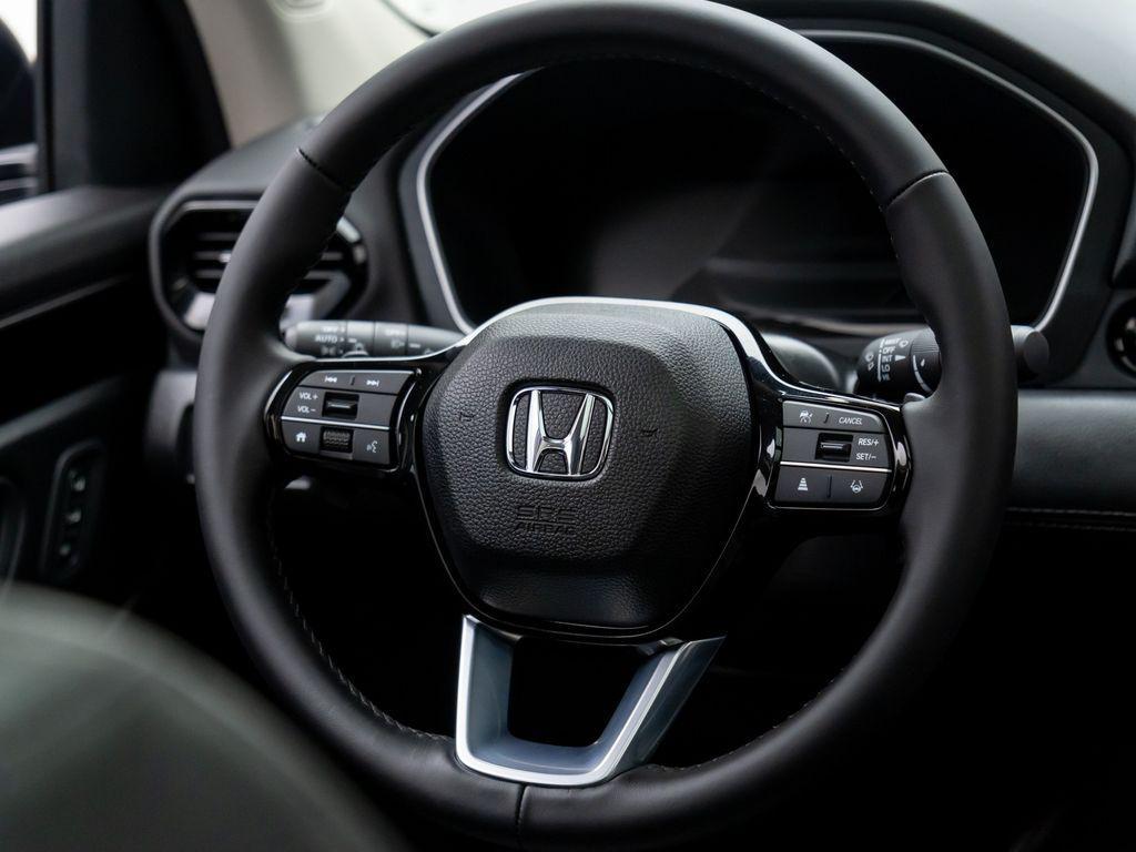 new 2025 Honda Pilot car, priced at $47,823